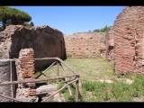 07576 ostia - regio i - insula xiii - molino (i,xiii,4) - raum (6) - bli ri osten - 06-2024.jpg